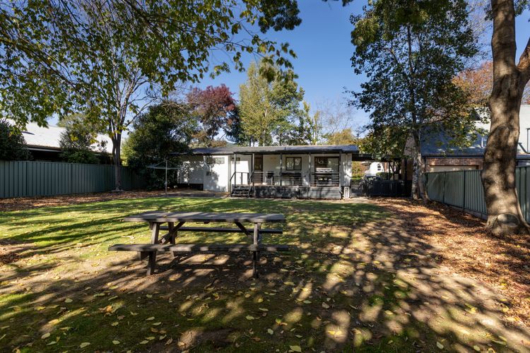 Toorak Place
