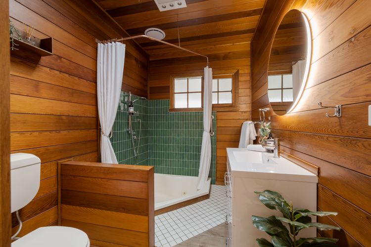 Golden Pine Retreat