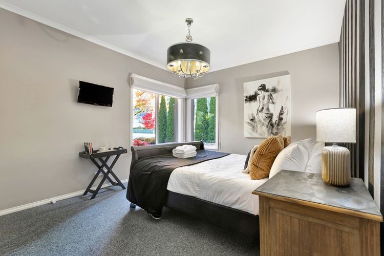 Collins Retreat – 4 Bedroom home with Pool
