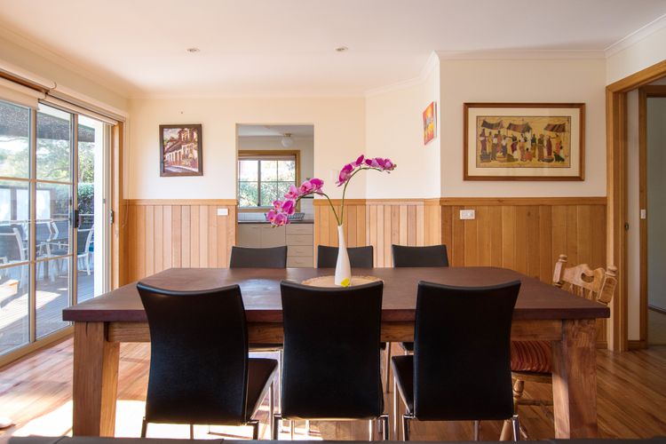 9a Woodlands Grove