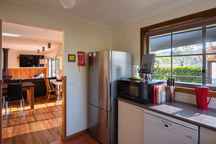 9a Woodlands Grove