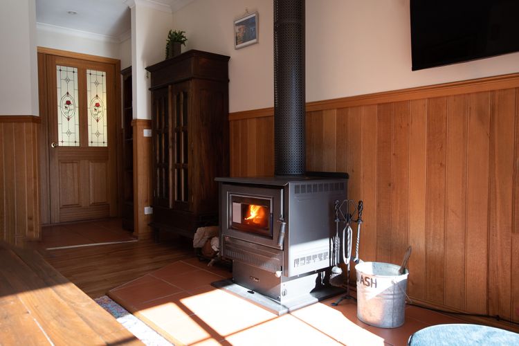 9a Woodlands Grove