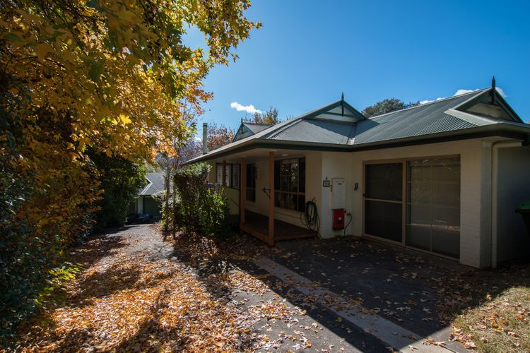 9a Woodlands Grove