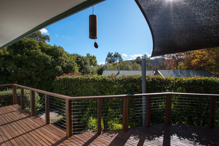 9a Woodlands Grove