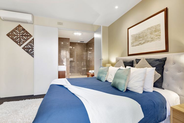 Unit 6 Centenary Park Townhouse