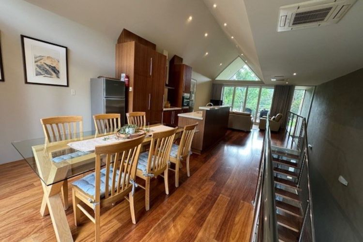 Unit 6 Centenary Park Townhouse