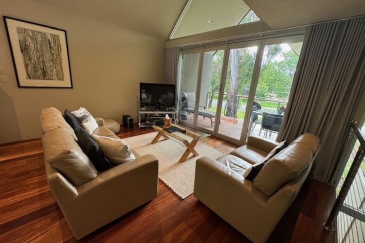 Unit 6 Centenary Park Townhouse