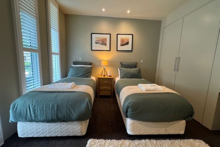Unit 6 Centenary Park Townhouse