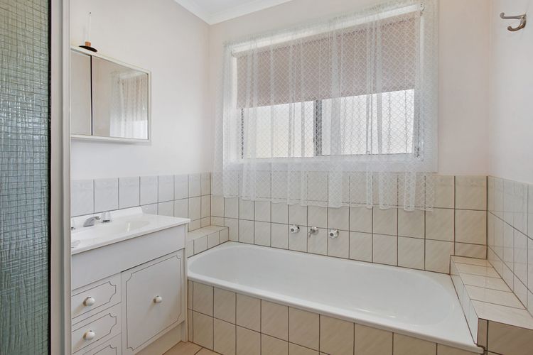 Wood Street Central – Central location!
