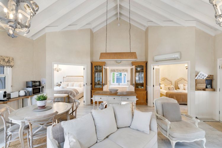 Collins Cottage – Luxury Accommodation
