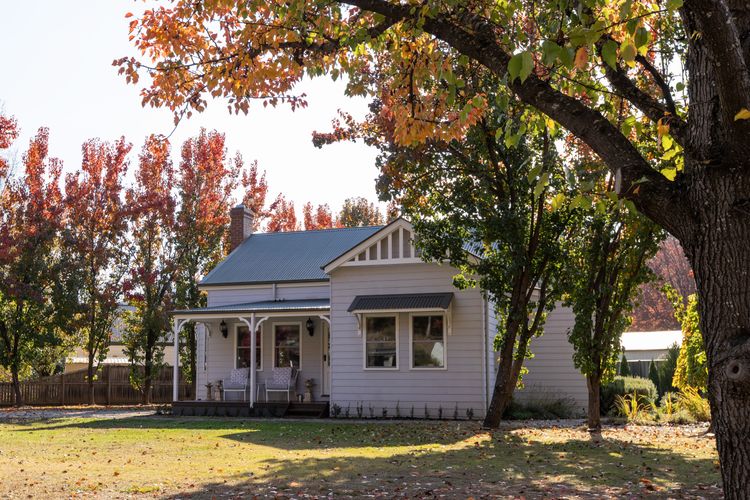 Collins Cottage – Luxury Accommodation