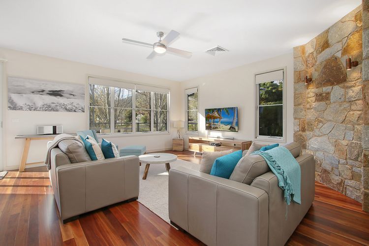 Couples on the Park – Great location!