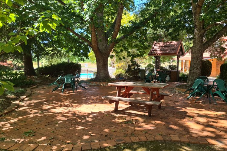 Cedar Cottage –  Unit 3 Tudor Village