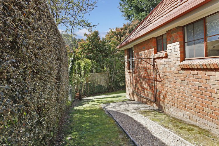 Cedar Cottage –  Unit 3 Tudor Village