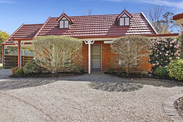 Cedar Cottage –  Unit 3 Tudor Village