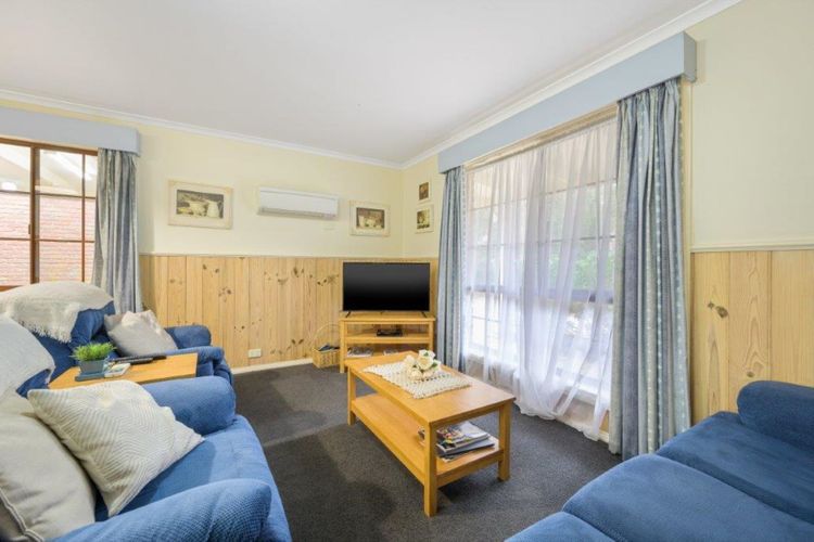 Oak Cottage – Unit 5 Tudor Village