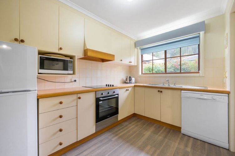 Oak Cottage – Unit 5 Tudor Village