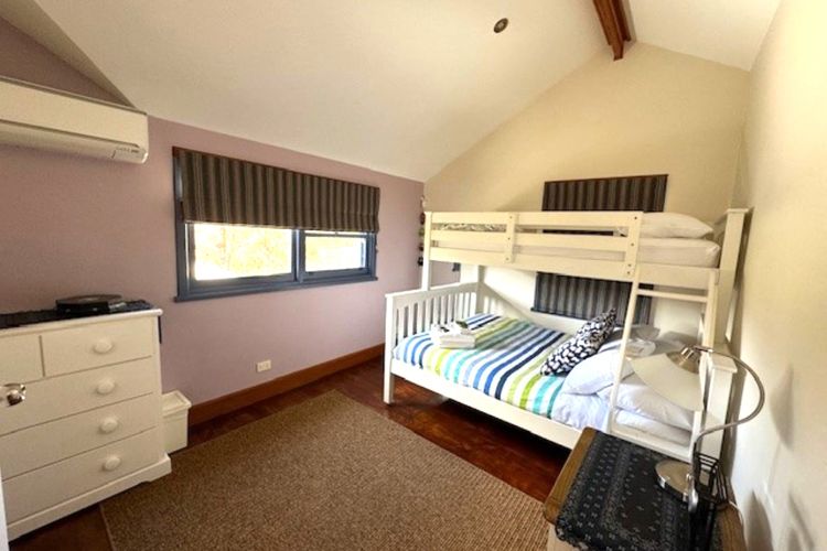 Artee House – A Bright Escape