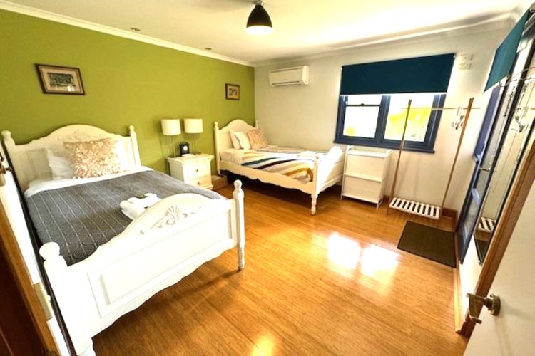Artee House – A Bright Escape