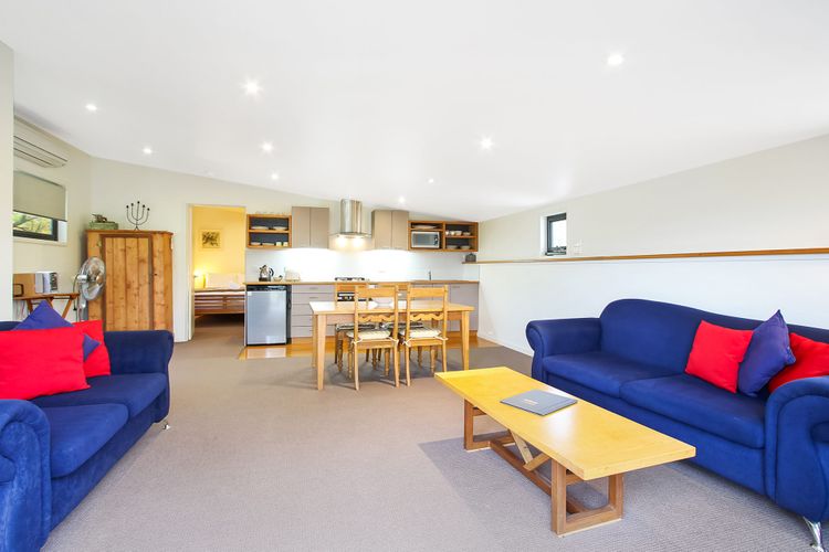 Bright Woodlands Retreat