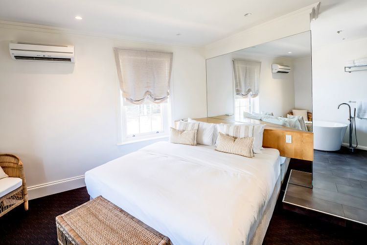 The Australasian, 1 Porter St, Goolwa