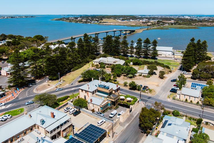 The Australasian, 1 Porter St, Goolwa