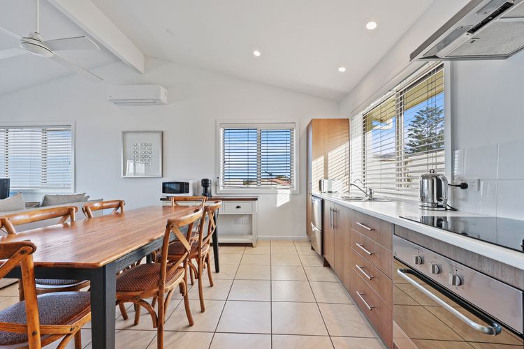 2/8 Railway Tce, Port Elliot