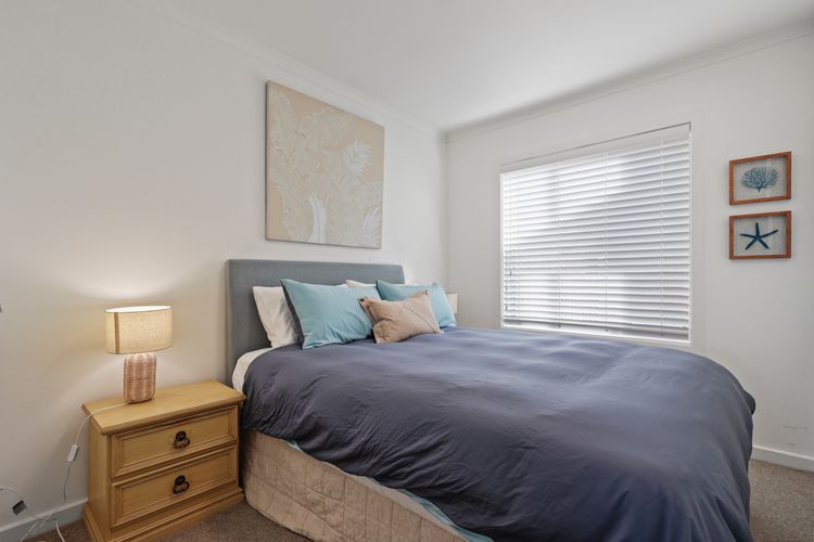 2/8 Railway Tce, Port Elliot