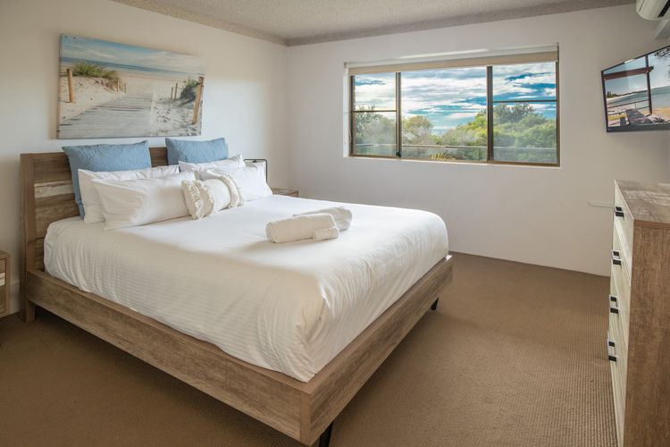 Oceancrest 12