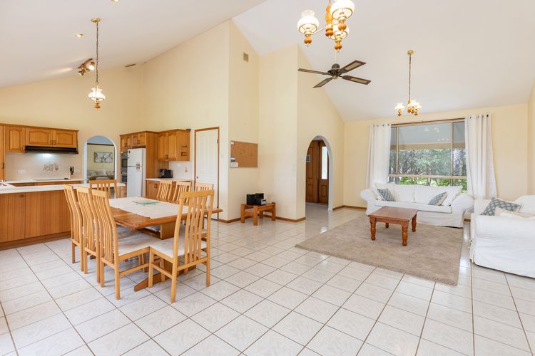 11 Panorama Crescent