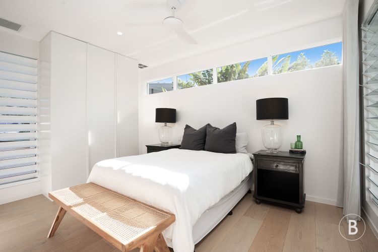 Dolly – Sunshine Beach