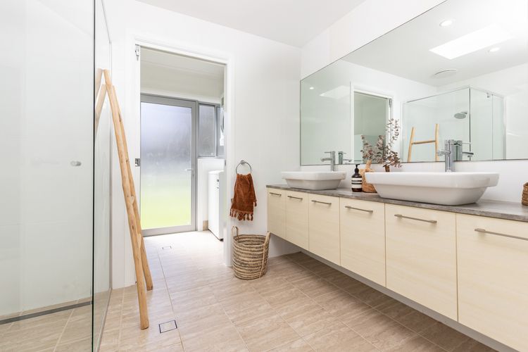 Bath room - 3