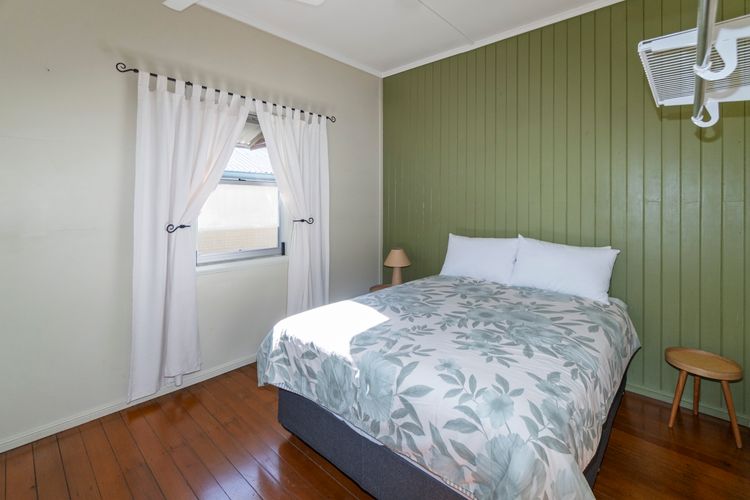 Hibiscus Cottage