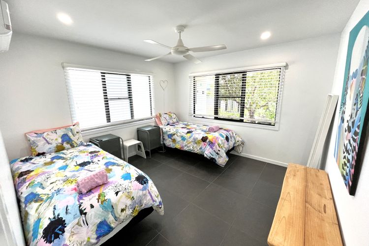 Second Bedroom with 2 Single Beds