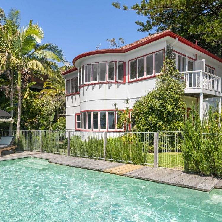 CORAL TREE COTTAGE