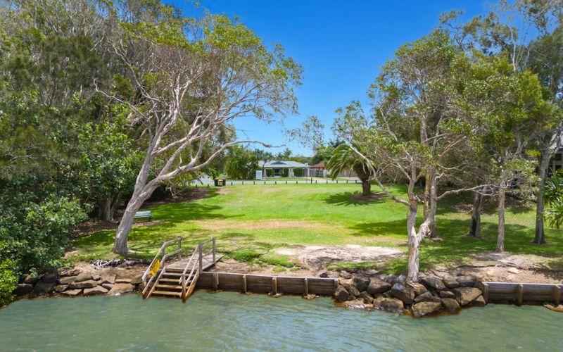 Waterside Retreat Pottsville – Pet Friendly