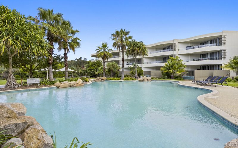 Cotton Beach Apartment 33 with Pool Views