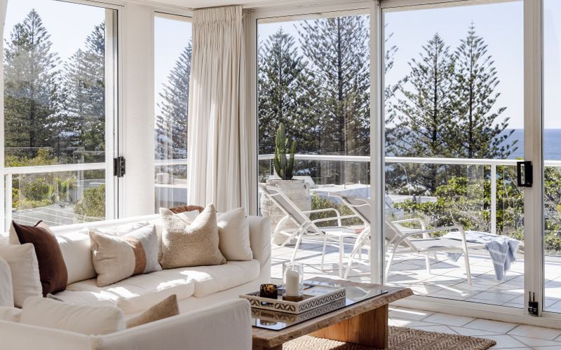 HYDRA – 3 BEDROOMS, OCEAN VIEWS, POOL