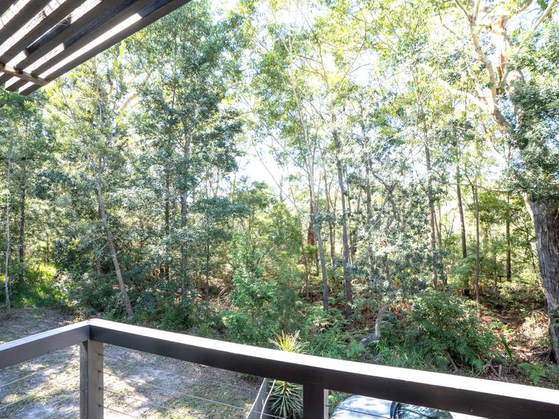 Relaxed Coastal Retreat Just Steps from the Beach