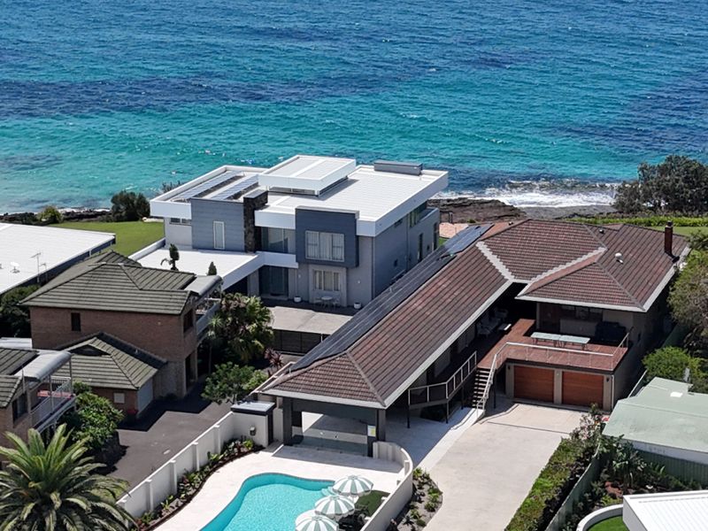 Spectacular Ocean Front home With Pool
