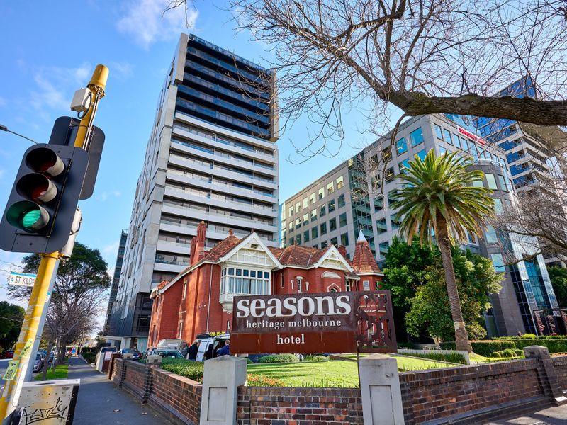 Cozy 1-Bed Apartment on St Kilda Road