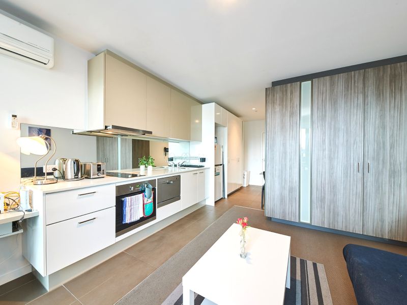 Sky-High Serenity with Stunning Views on Level 32