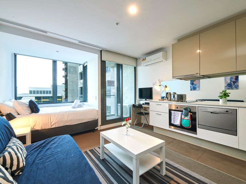 Sky-High Serenity with Stunning Views on Level 32