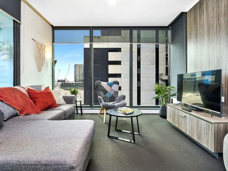 Spencer St Serenity: Stylish Urban Escape in the CBD