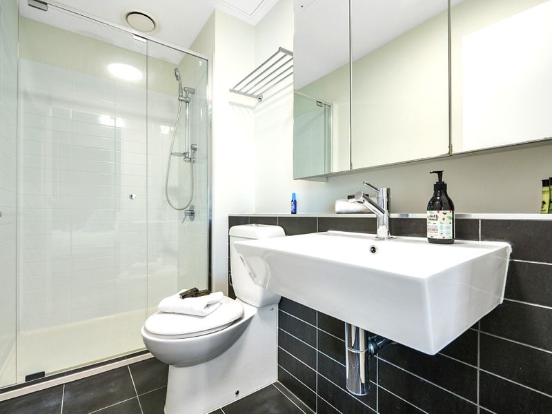 Spencer St Serenity: Stylish Urban Escape in the CBD