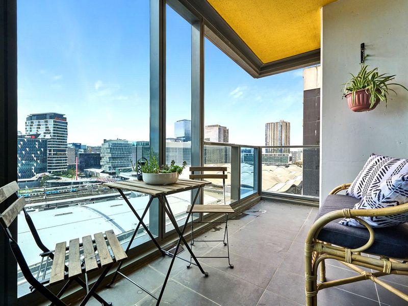 Spencer St Serenity: Stylish Urban Escape in the CBD