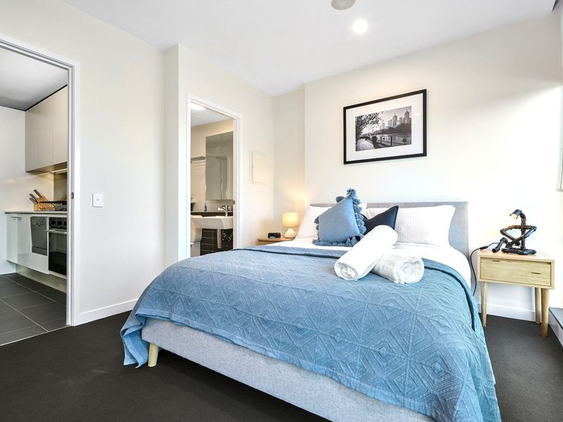 Spencer St Serenity: Stylish Urban Escape in the CBD