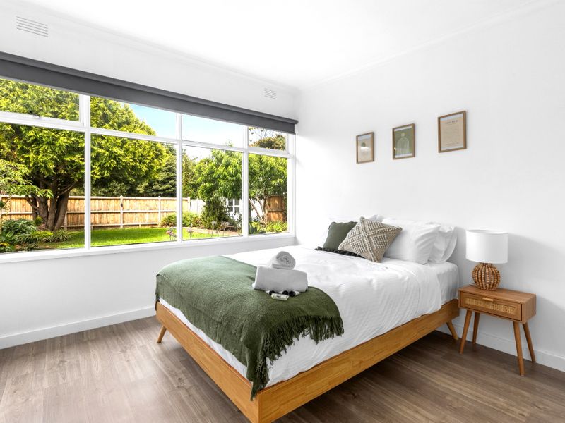 Rosebud Beachfront Haven — Coastal Bliss Three