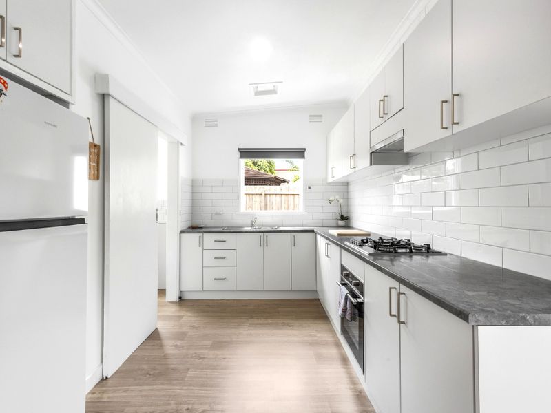 Rosebud Beachfront Haven — Coastal Bliss Three
