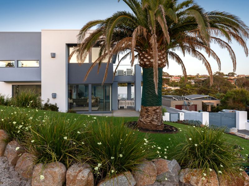 Infinity Pool & Fireplaces with Sea View Trees